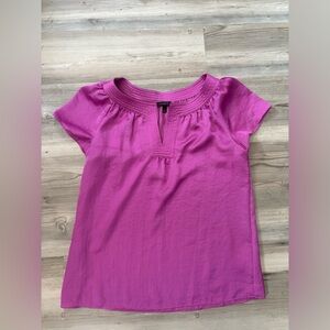 Talbots Size 4 Pink Silky Blouse pit to pit is 17, length is 23